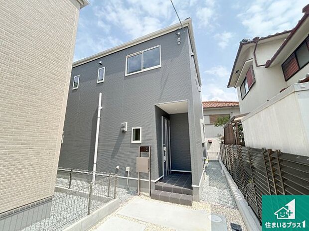 【外観】安心の10年保証!外観を美しく保ち、雨水で汚れを落とします!気になることがありましたら、お気軽にお問い合わせください!