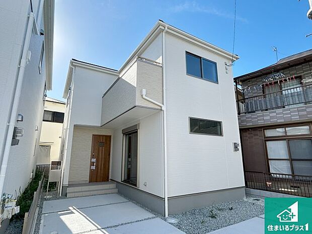 【外観】安心の10年保証!外観を美しく保ち、雨水で汚れを落とします!気になることがありましたら、お気軽にお問い合わせください!