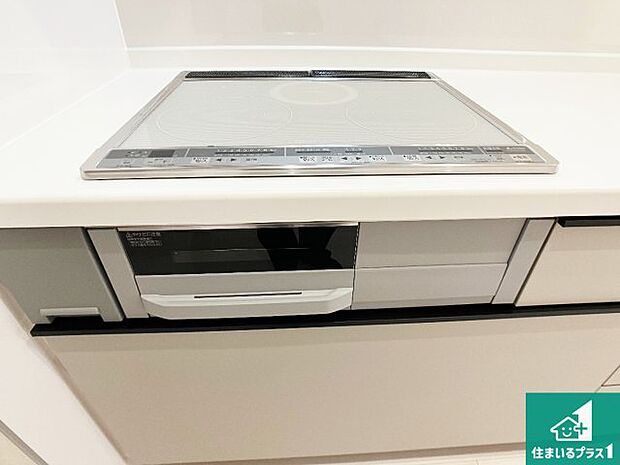 【コンロ】ダブル高火力Siセンサー付きコンロ!3口あるので、まとめて料理をする時も大活躍!