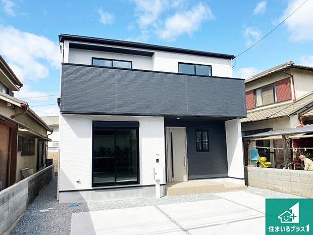 【外観】安心の10年保証!外観を美しく保ち、雨水で汚れを落とします!気になることがありましたら、お気軽にお問い合わせください!