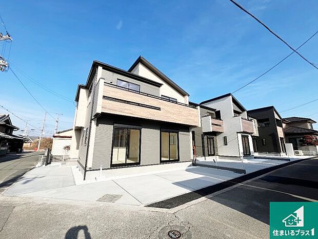 【外観】安心の10年保証!外観を美しく保ち、雨水で汚れを落とします!気になることがありましたら、お気軽にお問い合わせください!