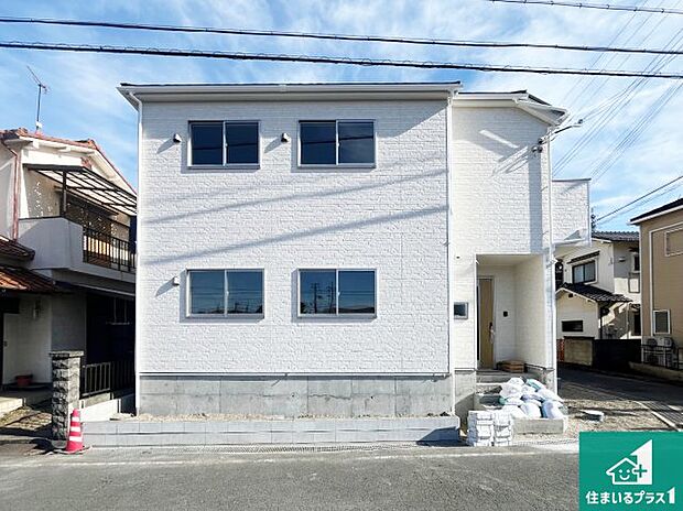 【外観】安心の10年保証！外観を美しく保ち、雨水で汚れを落とします！気になることがありましたら、お気軽にお問い合わせください！