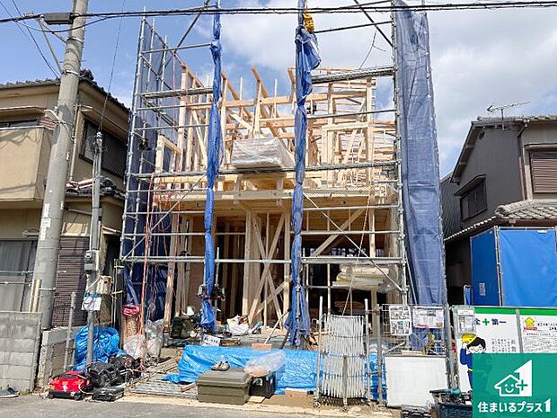 【外観】周辺は落ち着いた街並みの住宅地！子育てがしやすい住環境です！まだ未完成ですが、現地でしかわからない事もございます。是非一度ご覧ください。