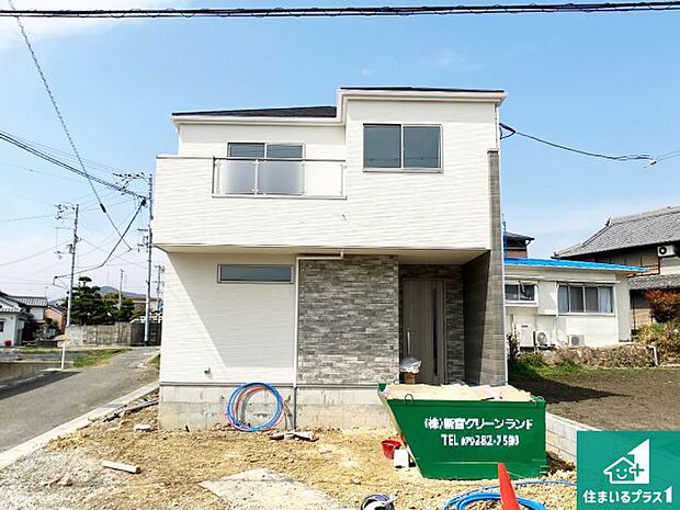 【外観】安心の10年保証!外観を美しく保ち、雨水で汚れを落とします!気になることがありましたら、お気軽にお問い合わせください!