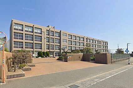 加古川市立平岡南中学校 徒歩424m