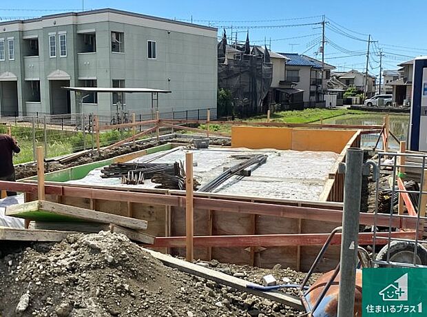 【外観】周辺は落ち着いた街並みの住宅地！子育てがしやすい住環境です！まだ未完成ですが、現地でしかわからない事もございます。是非一度ご覧ください。
