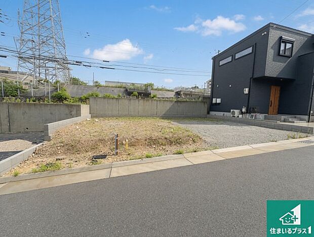 【外観】周辺は落ち着いた街並みの住宅地！子育てがしやすい住環境です！まだ未完成ですが、現地でしかわからない事もございます。是非一度ご覧ください。