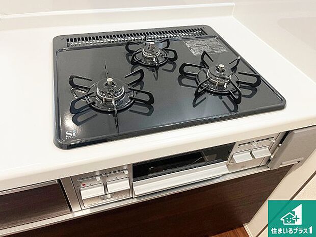 【コンロ】ダブル高火力Siセンサー付きコンロ!3口あるので、まとめて料理をする時も大活躍!
