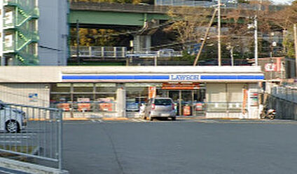 ローソン 神戸須磨車店 徒歩312m
