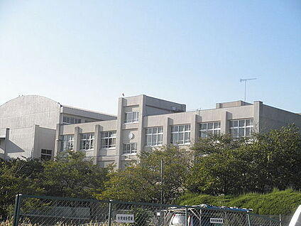 神戸市立押部谷小学校 徒歩736m