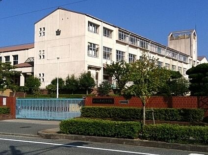 神戸市立北神戸中学校 徒歩1300m