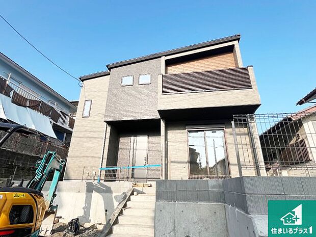 【外観】現在建築中！落ち着いた街並みで新生活を始めることが出来そう！周辺の物件も併せてご紹介させて頂きます！