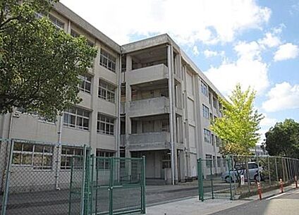 明石市立二見中学校 徒歩1360m