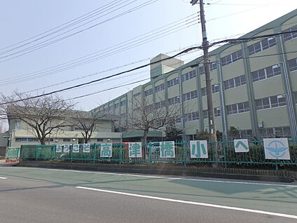 神戸市立高津橋小学校 徒歩1120m