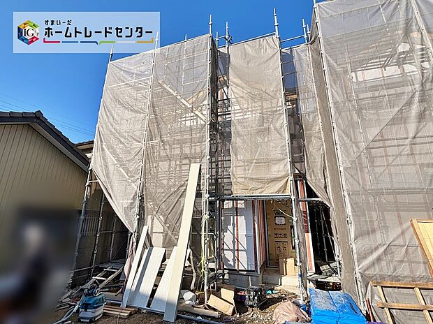 【A号棟】上棟しました!完成に向けて現在建築工事中です☆物件に関するご質問等は土日・平日を問わずお気軽にお問い合わせ下さい☆