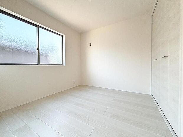 通風・採光にも優れ、心地よい光と風があふれています。 贅沢といえるほどの豊かな居住性と、プライドを満たすクオリティが見事に調和した住空間。新築戸建でなければ体感できないひとときをご体感頂ける筈です。