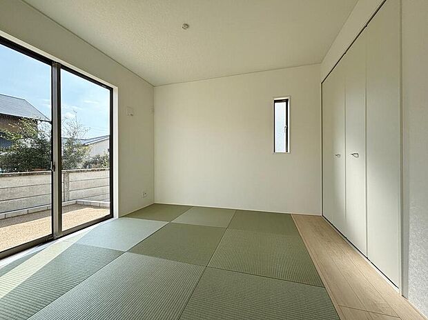 【2号棟】洋風和室有り!和の雰囲気が居心地の良い空間を作り出します。