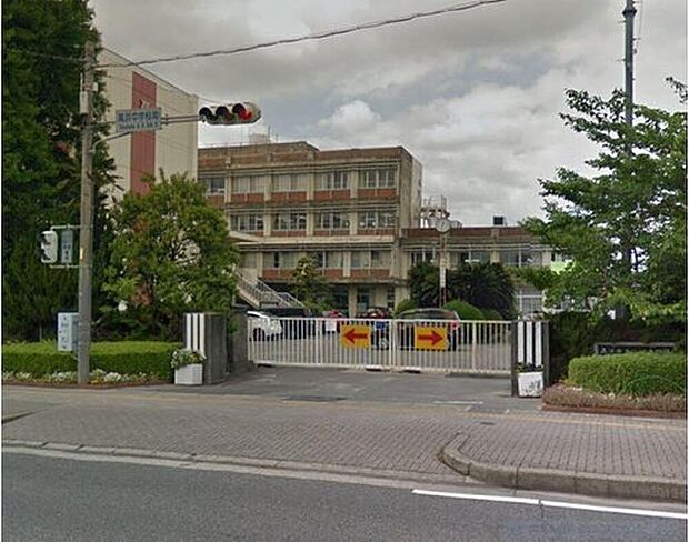 高浜市立高浜中学校（約1,748m）