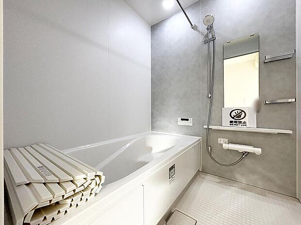 【浴室】【３号棟】１坪以上広さを設けた浴室で、ゆったりバスタイム♪
お子様と一緒に入るにも充分な広さです。
一日の疲れを癒せます♪