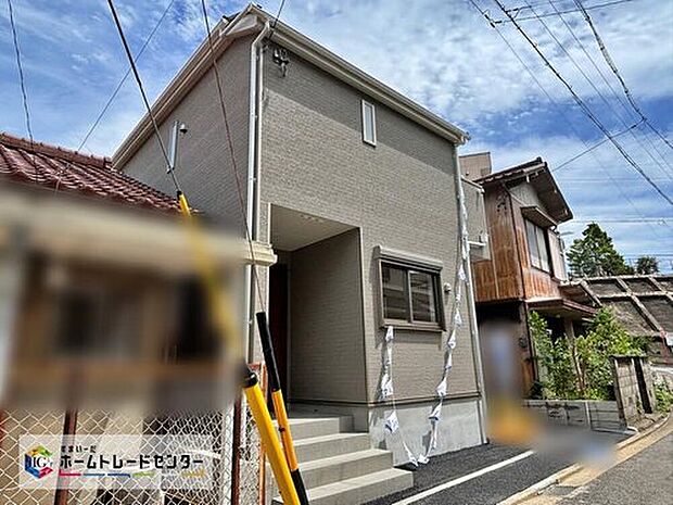 【現地外観写真】平日・お仕事帰りなど、いつでもご案内させていただきます!デザイン・目に見える設備面も大切ですが、耐震構造で地震に強い家の為、次代へ繋ぐ強固な住宅です。