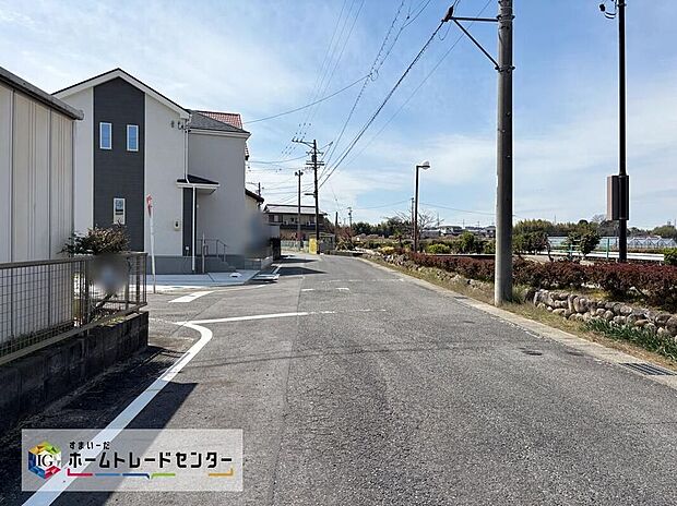 【前面道路含む現地写真】ここから新しい生活がスタートするかもしれません♪ぜひ現地にてご覧ください☆