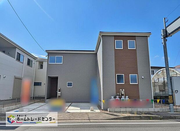 【現地外観写真】堂々完成いたしました!ぜひ現地にて、実際の建物・街並み・日当たり等ご確認下さい♪お気軽にお問い合わせください☆