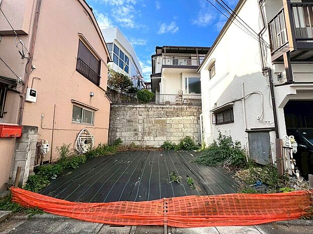 【現地】（2025年12月）撮影らかな光が届く東向きの整形地。快適な生活動線を描きやすい、住まいづくりに最適な区画。