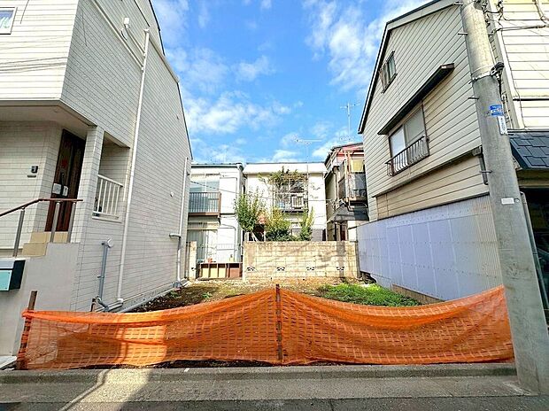 【現地】(2025年12月)撮影生活利便と静けさが両立する方南エリア。整形地のため敷地を有効活用しやすく、暮らしやすい住環境です。