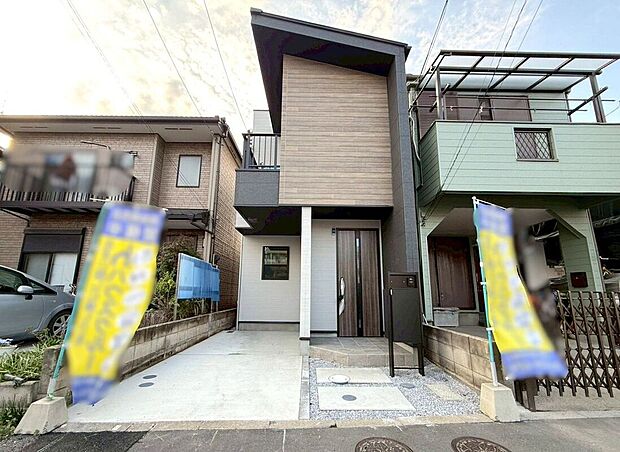 【外観】(2026年4月)撮影都市の中でひときわ輝く、洗練されたフォルム。上質な日常を叶える佇まいです。