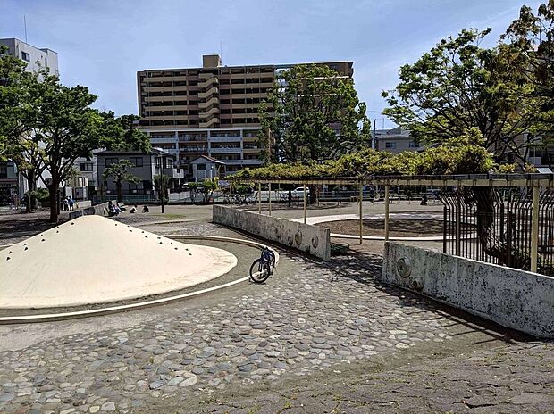 南砂三丁目公園(約630m)