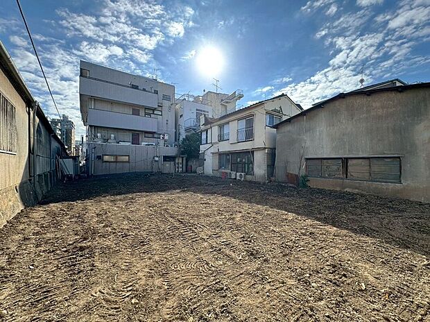 【外観】【外観】(2025年11月)撮影全2区画での分譲。家族のスタイルに合わせて選べるプランをご用意しております。