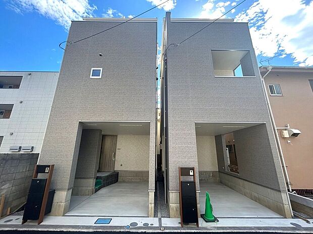 【建物プラン例　（外観写真）】【施工例】