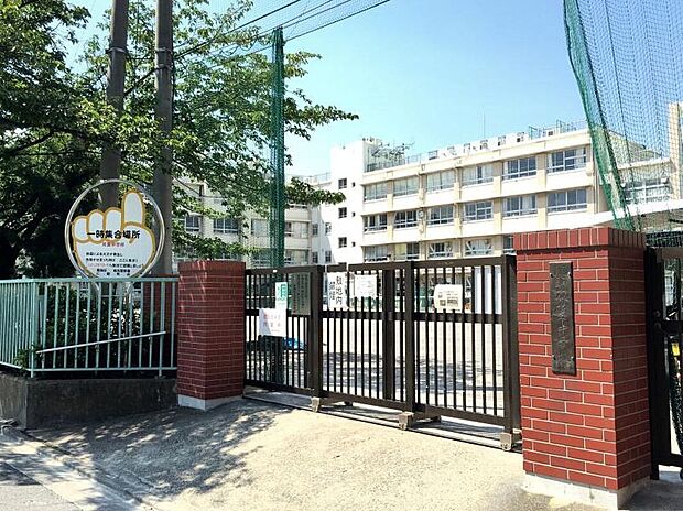 葛飾区立双葉中学校(約320m)