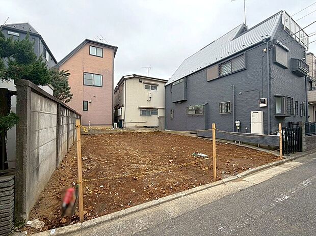 【前面道路含む外観】【現地】（2026年3月）撮影