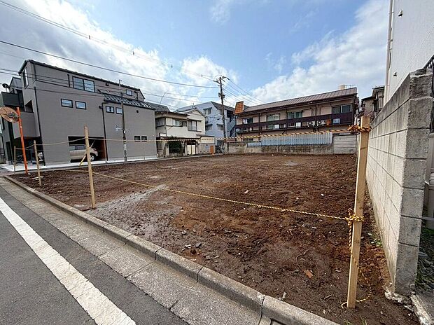 【前面道路含む外観】【現地】(2026年3月)撮影