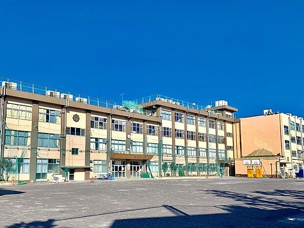 荒川区立第九中学校（約500m）