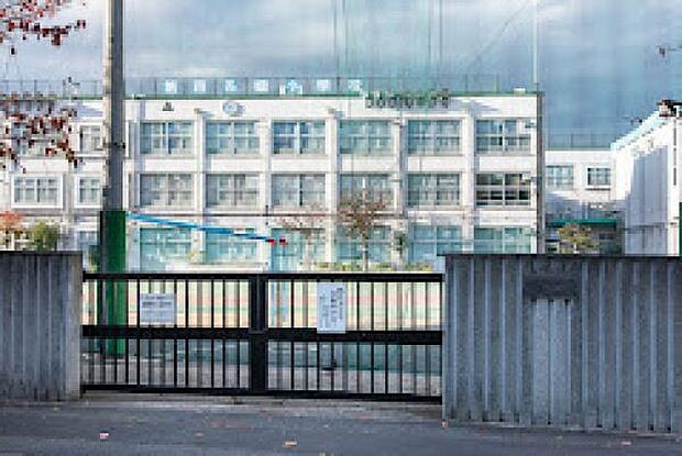 墨田区立第四吾嬬小学校(約400m)
