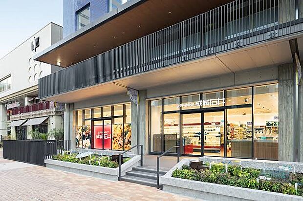 成城石井 深川ギャザリア店(約691m)