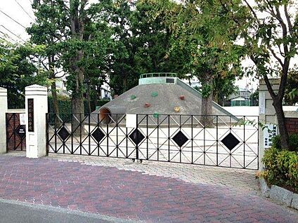 練馬区立石神井東小学校 260m