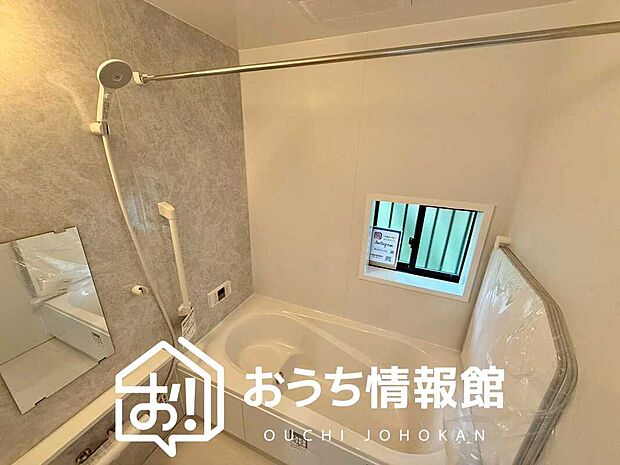 現地写真(浴室)
浴室暖房乾燥機付き。1坪タイプで広々です。