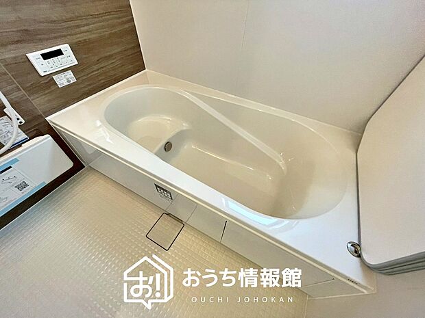 現地写真(浴室)
浴室暖房乾燥機付き。1坪タイプで広々です。