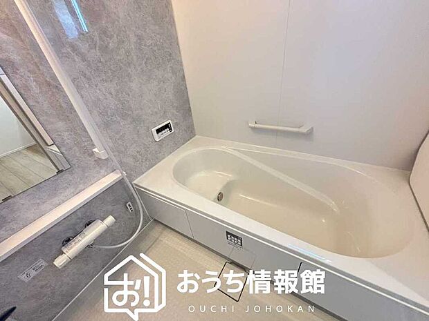 現地写真(浴室)
浴室暖房乾燥機付き。1坪タイプで広々です。