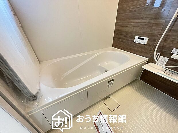 現地写真(浴室)
浴室暖房乾燥機付き。1坪タイプで広々です。