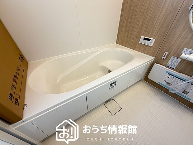 現地写真(浴室)
浴室暖房乾燥機付き。1坪タイプで広々です。