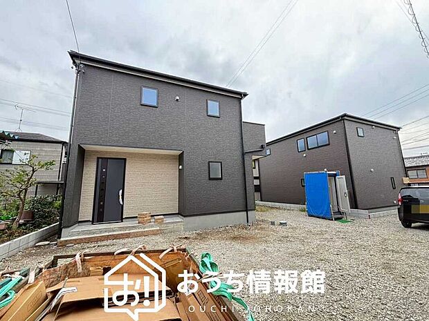 現地写真（街並み）
全３邸
駐車２台可能
