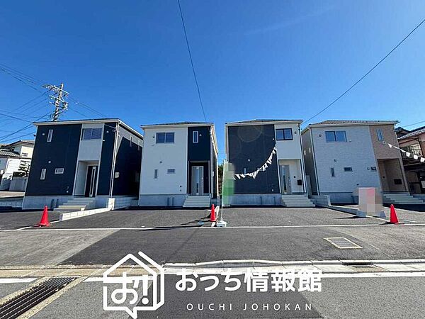 現地写真（街並み）
全４邸
駐車２～３台可能