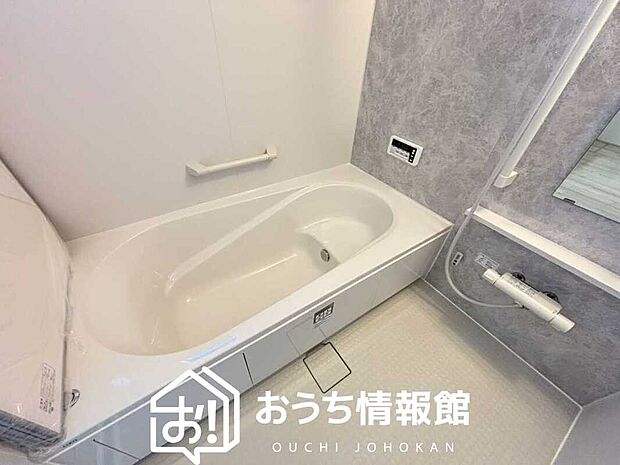 現地写真(浴室)
浴室暖房乾燥機付き。1坪タイプで広々です。