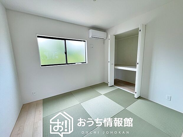 【現地写真(和室)】大壁仕様の新和室。くつろぎの空間です。