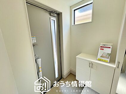 現地写真(玄関)