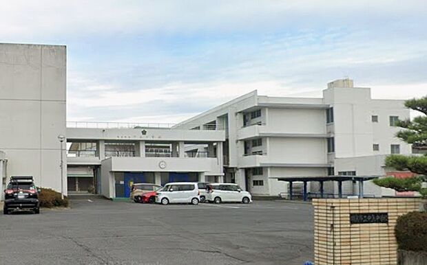 羽島市立中島中学校(約2,500m)